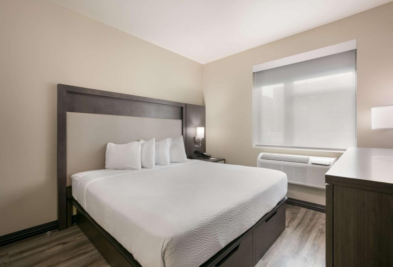 Best Western Plus Executive Residency Bronx New York Bagian luar foto