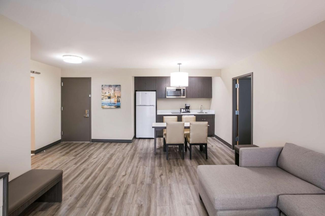 Best Western Plus Executive Residency Bronx New York Bagian luar foto