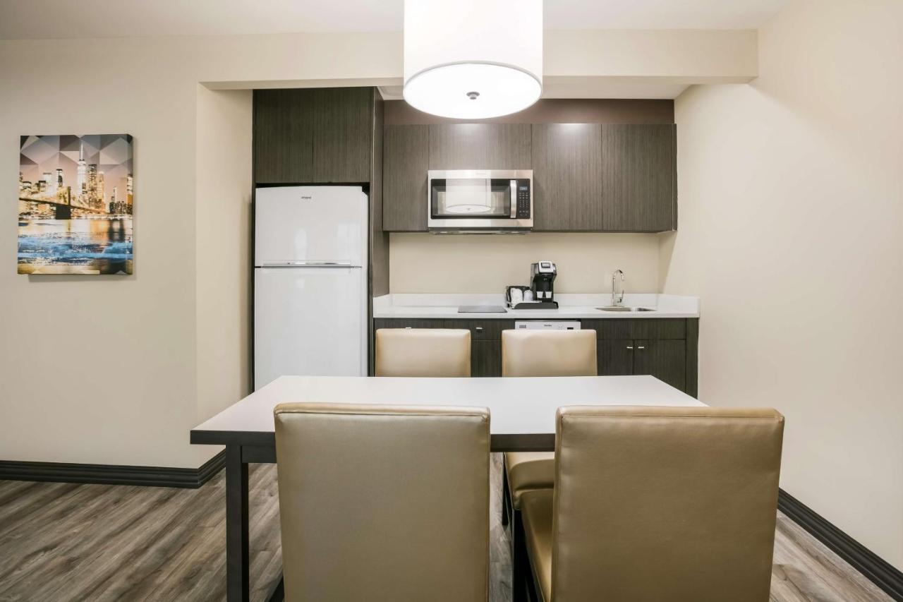 Best Western Plus Executive Residency Bronx New York Bagian luar foto