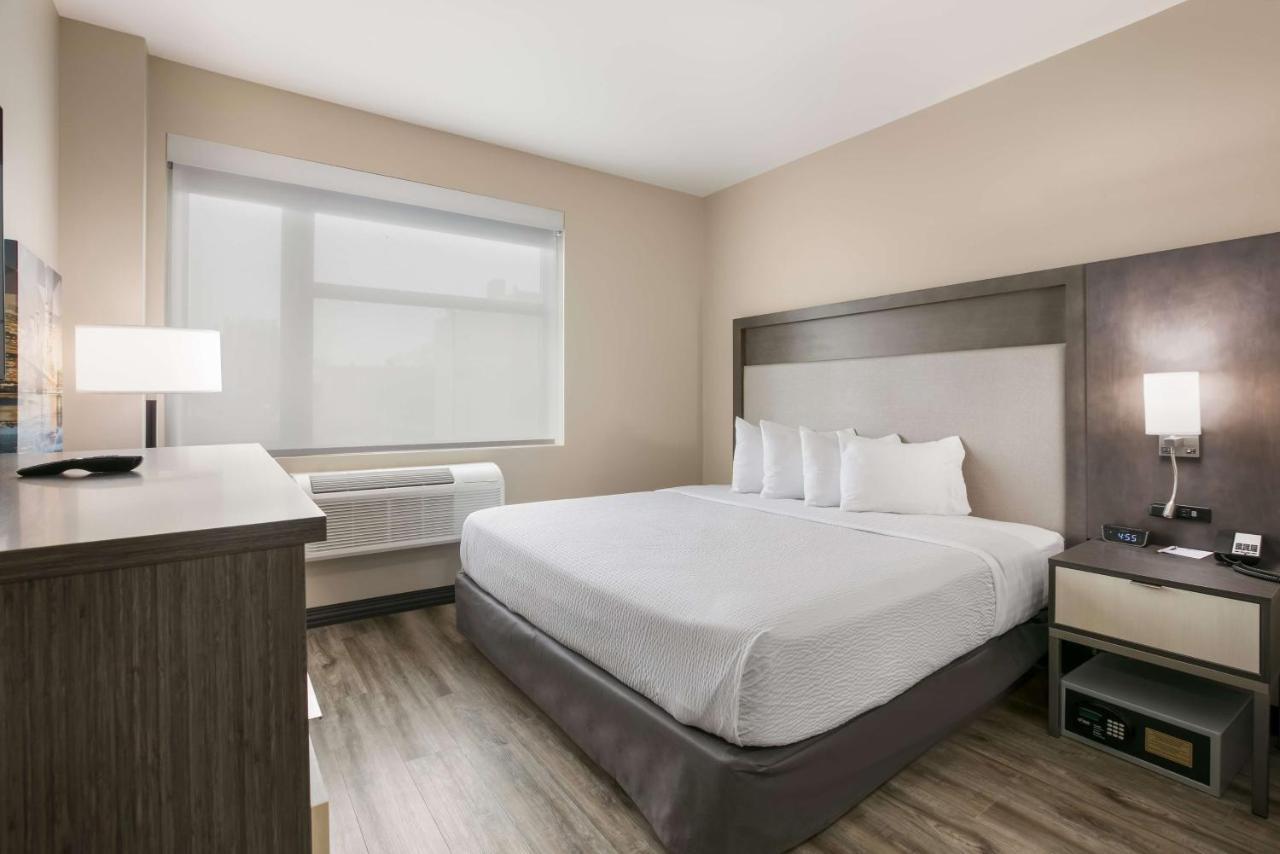 Best Western Plus Executive Residency Bronx New York Bagian luar foto