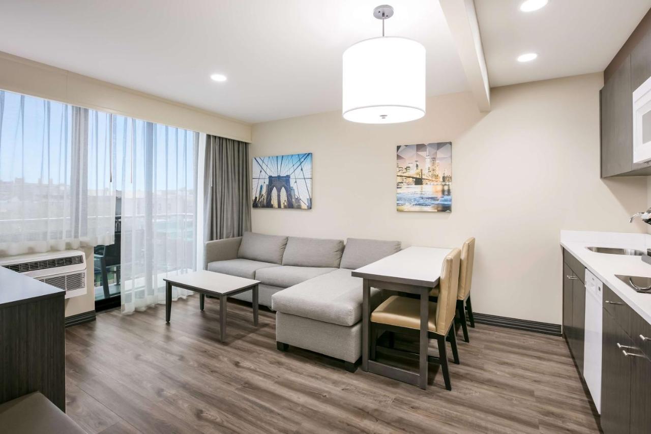 Best Western Plus Executive Residency Bronx New York Bagian luar foto